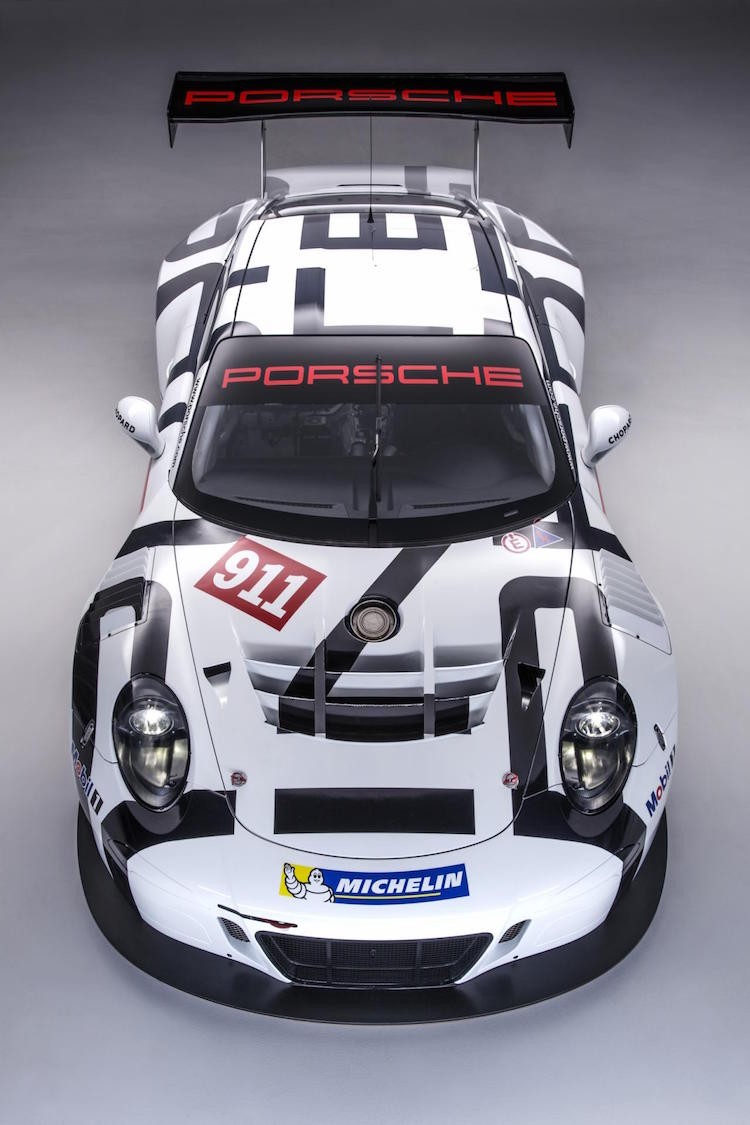 Soi xe dua “khung” Porsche 911 GT3 R tri gia hon 10 ty